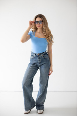 Футболка жіноча